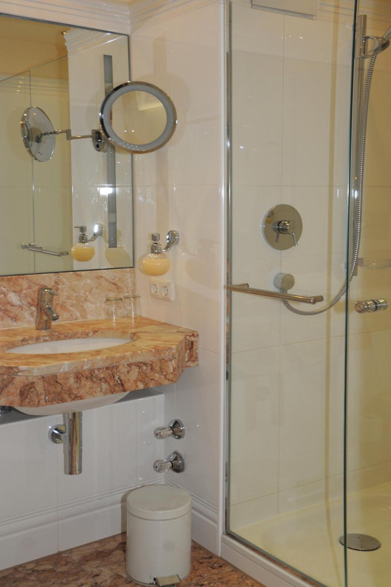 Hotel Gasthof Alte Post Holzkirchen Holzkirchen  Δωμάτιο φωτογραφία